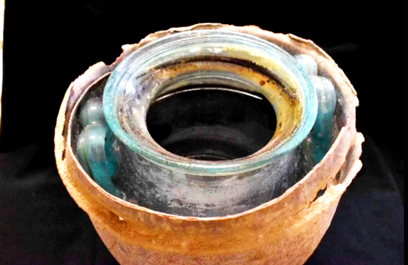 Mở mộ cổ La Mã, chất lỏng bên trong khiến giới khảo cổ ngỡ ngàng 