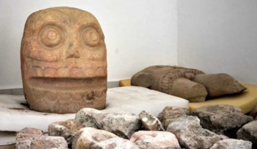 Hình thù kỳ quái của bức tượng đá thờ thần chết Xipe Totec 