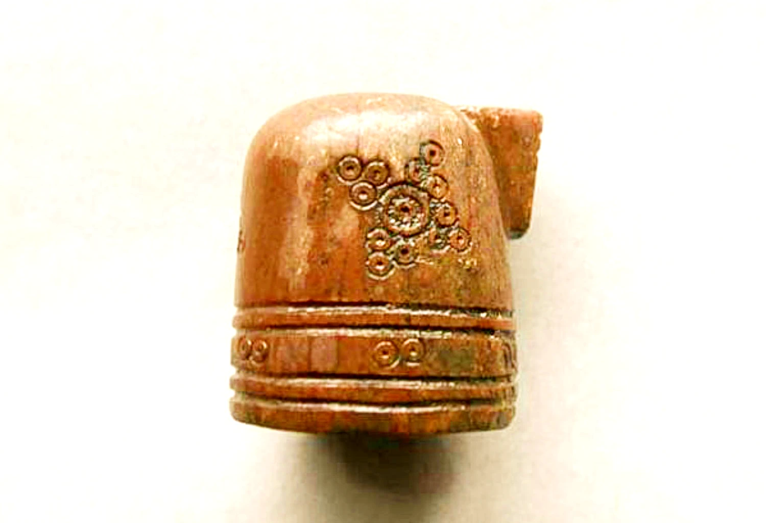 Sửng sốt trước quân cờ vua Trung Cổ, chứa dấu ấn Ả Rập