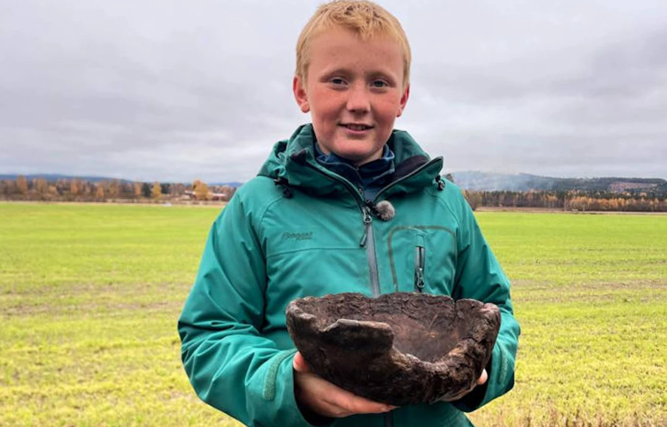 Kỳ tích khai quật chiếc bát gỗ Viking cổ đại có tuổi đời 1.000 năm