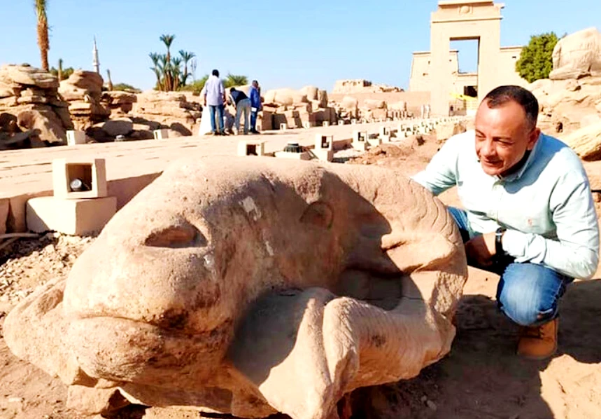 Ai Cập phát hiện đầu cừu đá khổng lồ, nghi liên quan thần Amun