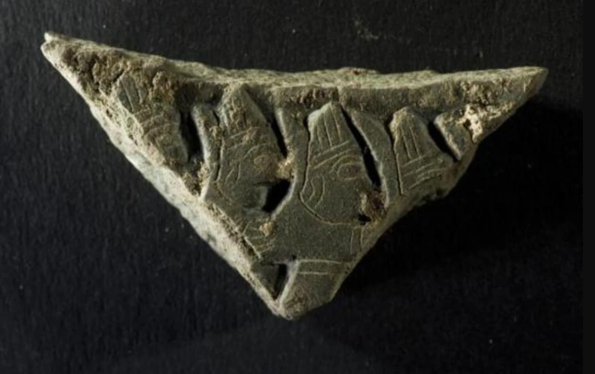 Hình khắc Hittite bí ẩn trong hang động ở Séc