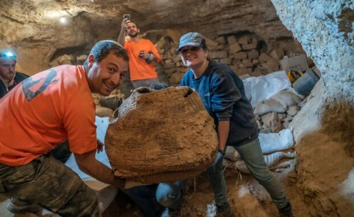 Chiếc giỏ bị bỏ quên trong hang suốt 10.500 năm còn nguyên vẹn khó tin