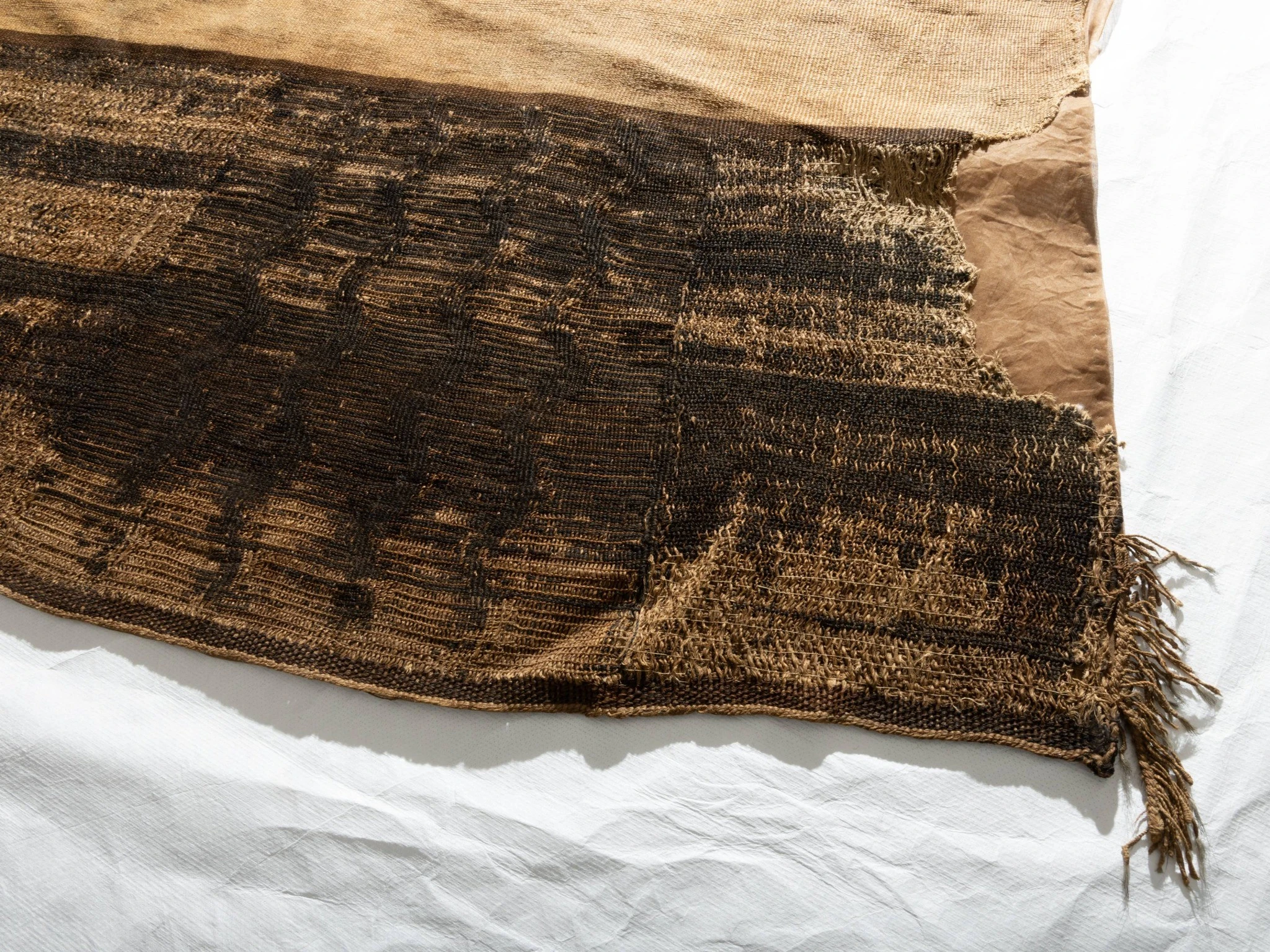 Phát hiện áo choàng chiến tranh Māori cổ đại, giật mình chi tiết lạ