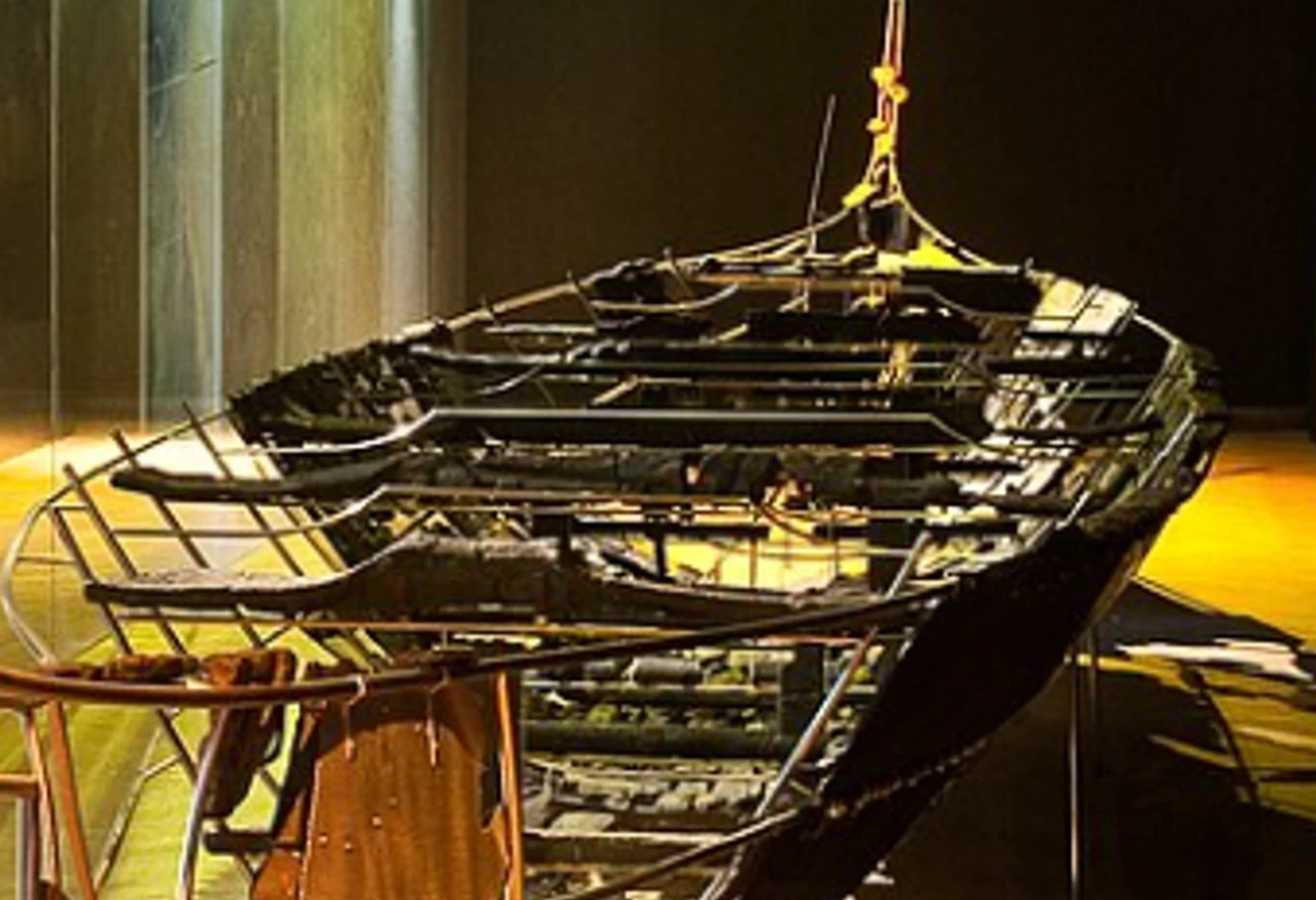 Bí ẩn khó giải về nguồn gốc thuyền Hjortspring 2.400 tuổi