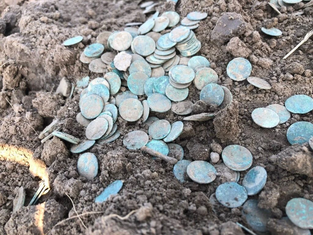 Bí mật kho báu ngàn đồng tiền cổ châu Âu từ thế kỷ 17