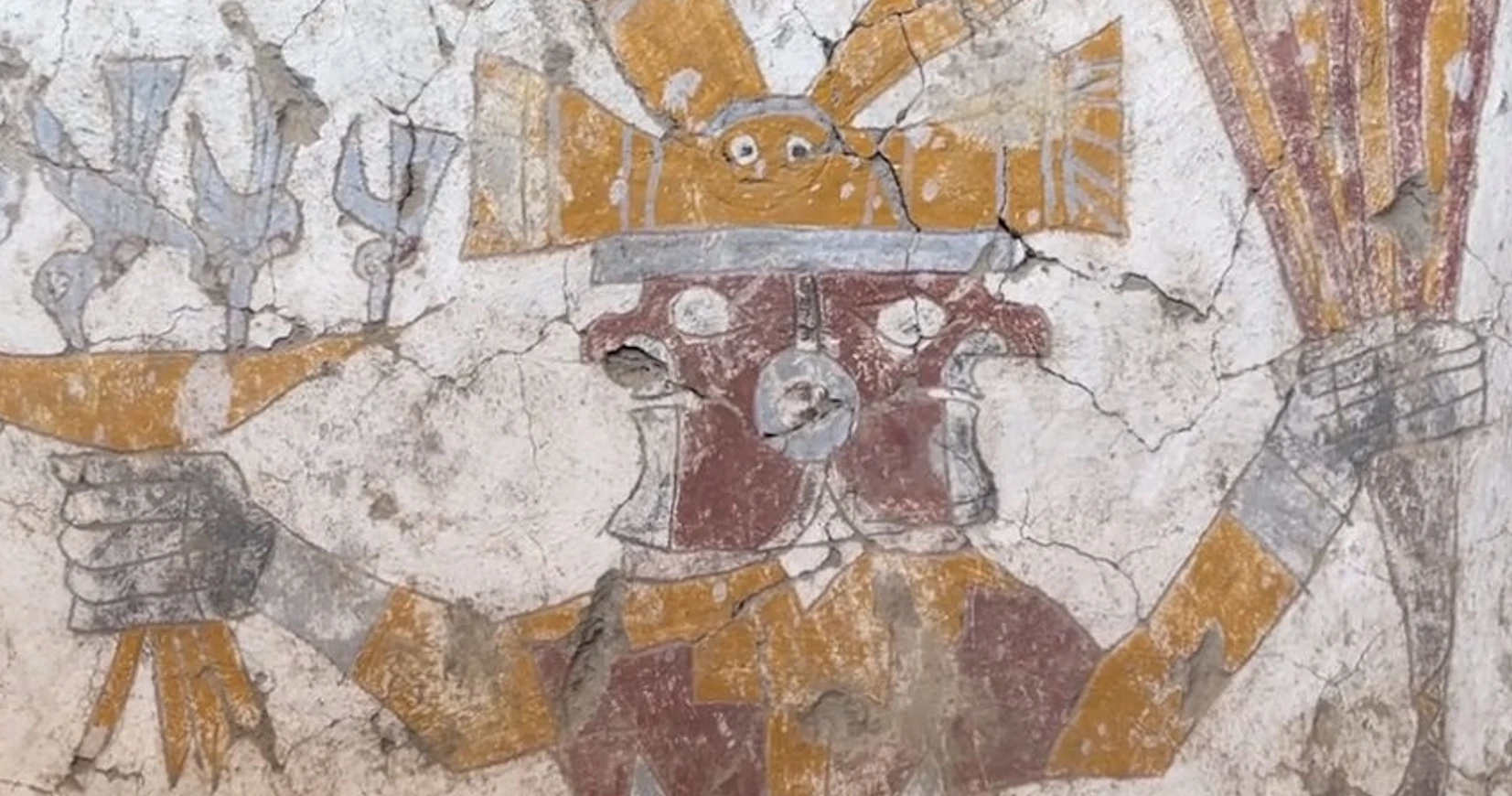 Sinh vật hai đầu bí ẩn trong bức tranh tường cổ 