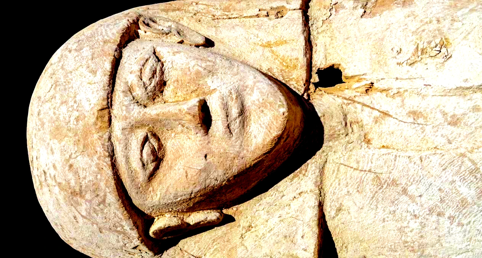 Ngôi mộ thiếu nữ Ai Cập cổ chứa kho báu vàng hé lộ sự thật sốc