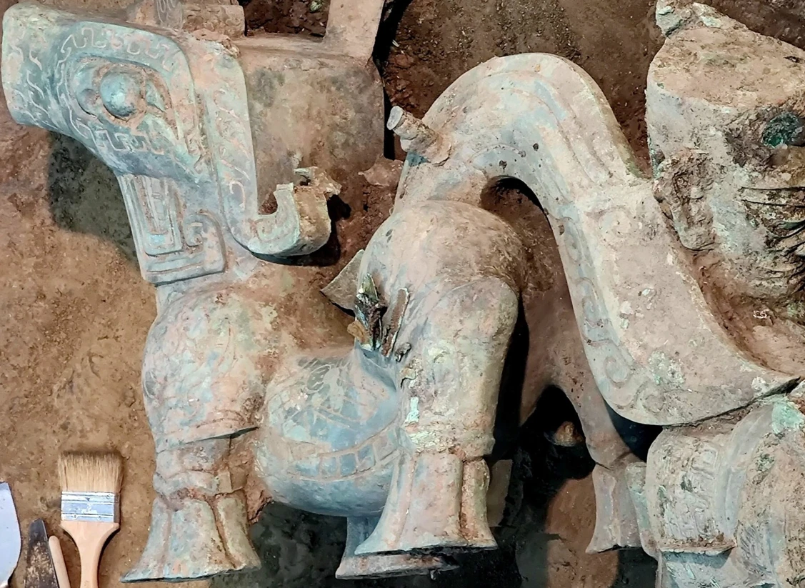 Phát hiện quái thú bằng đồng khổng lồ gây chấn động khảo cổ Trung Quốc