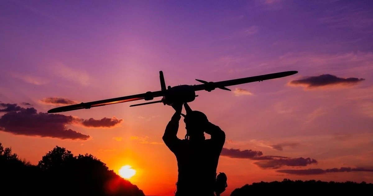 Trời đêm Moscow sáng rực, Ukraine tập kích UAV quy mô lớn vào Nga