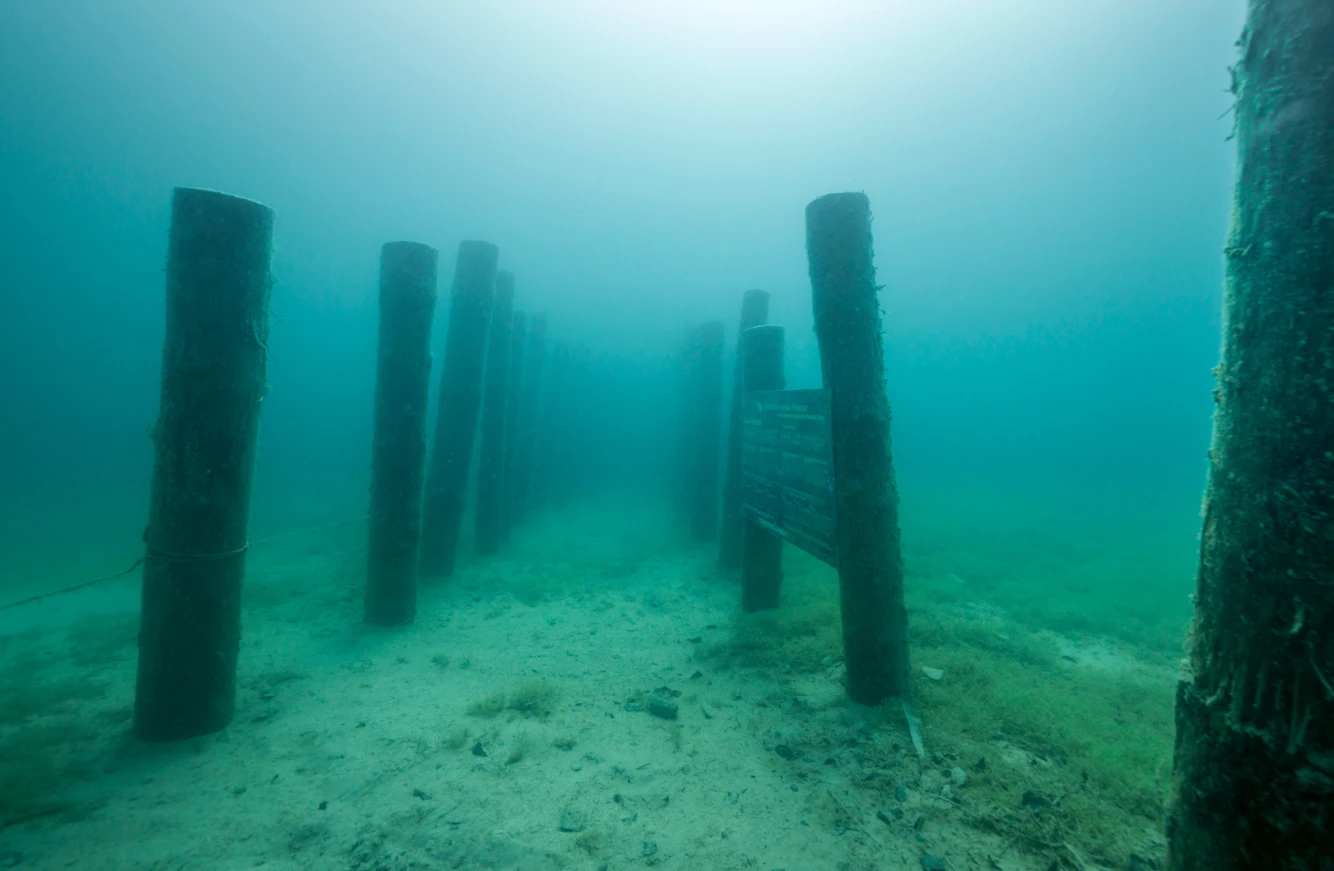 Ngôi làng Thời Kỳ Đồ Đồng hiện ra rõ nét dưới đáy hồ