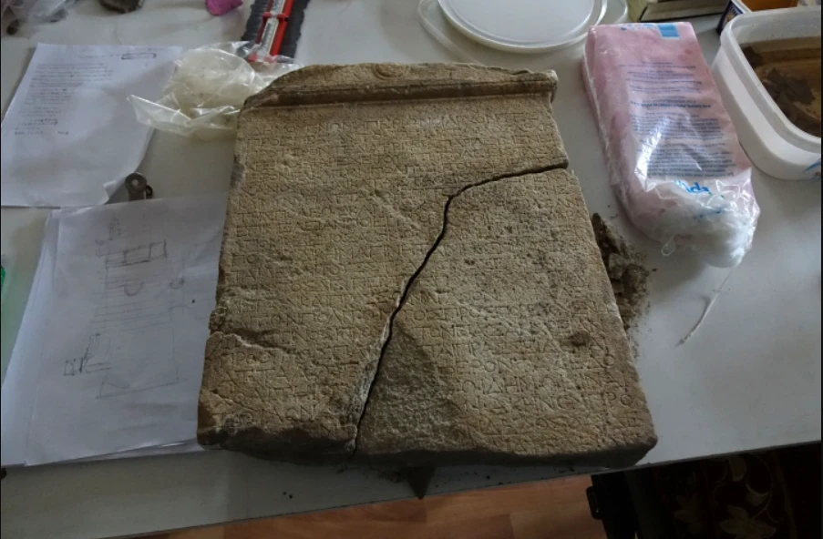 Tìm thấy sắc lệnh 2.200 năm chứa bí mật chưa từng biết 