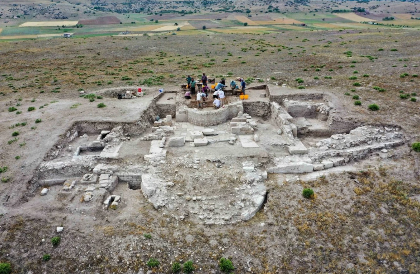 Tàn tích vương cung thánh đường ở thành cổ Lystra giấu bí ẩn gì?