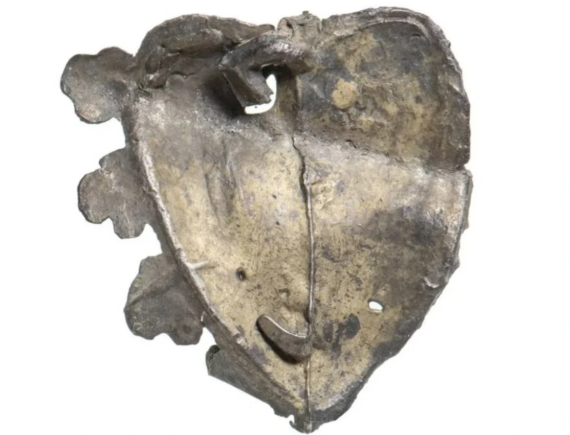 Khai quật hàng chục hiện vật cổ 6.000 năm tuổi, chuyên gia bối rối