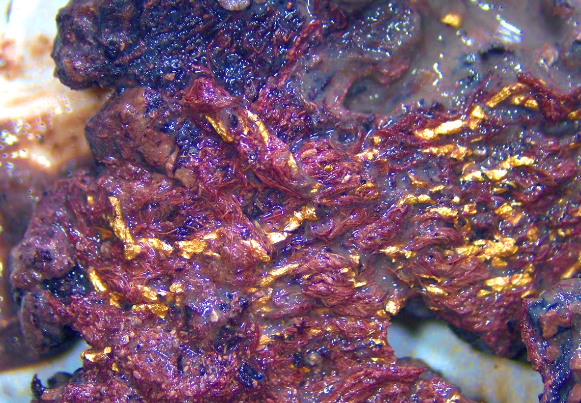 Bí ẩn tấm vải liệm vàng tím trong mộ cổ Kitô giáo nghìn tuổi