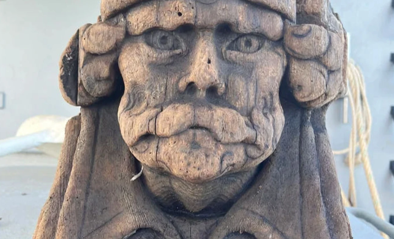 Phát hiện tượng chiến binh thế kỷ 17 đội mũ lạ gây sốt toàn cầu