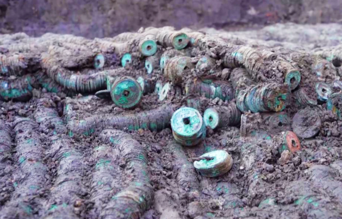 200.000 đồng tiền xu trong giếng cổ Trung Quốc tiết lộ bí mật sốc