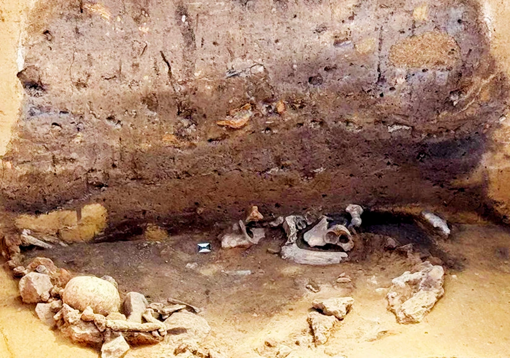 Hé lộ hố nghi lễ cổ 5.000 năm với manh mối rùng rợn