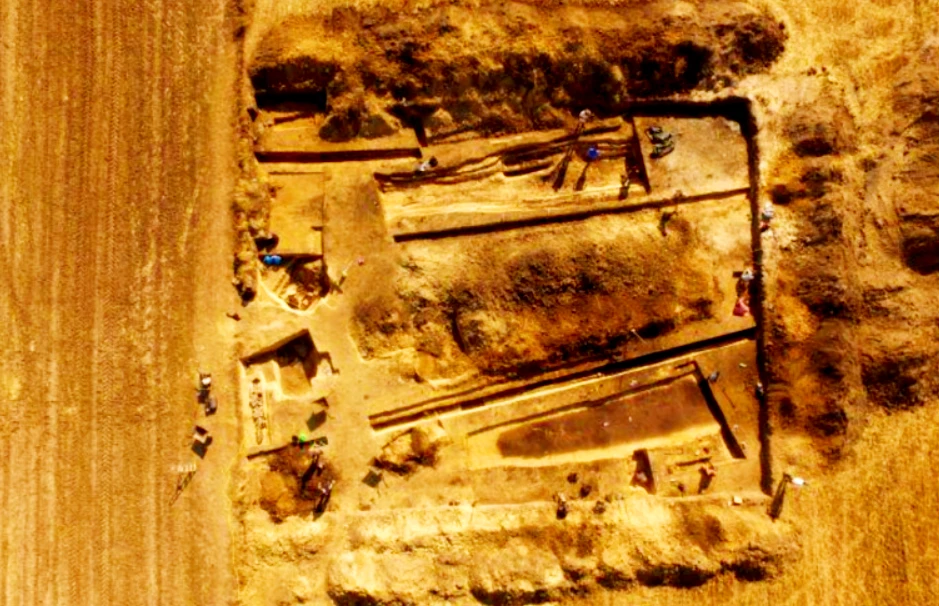  Sửng sốt lăng mộ đá 5.500 năm tuổi vừa phát hiện ở Ba Lan