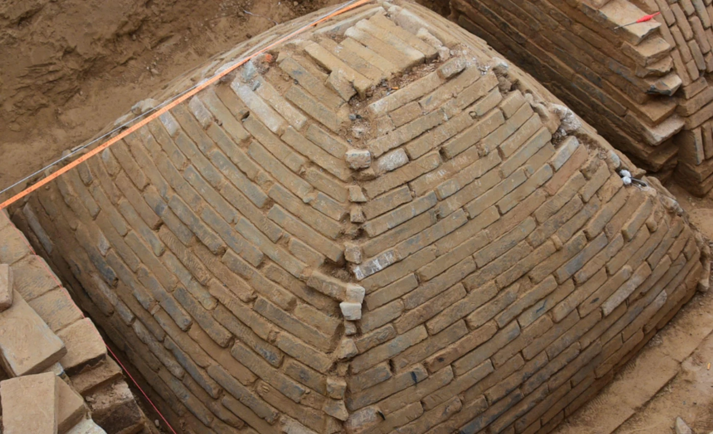 Điều gì khiến mộ kim tự tháp Trung Quốc không trộm nào dám đụng?