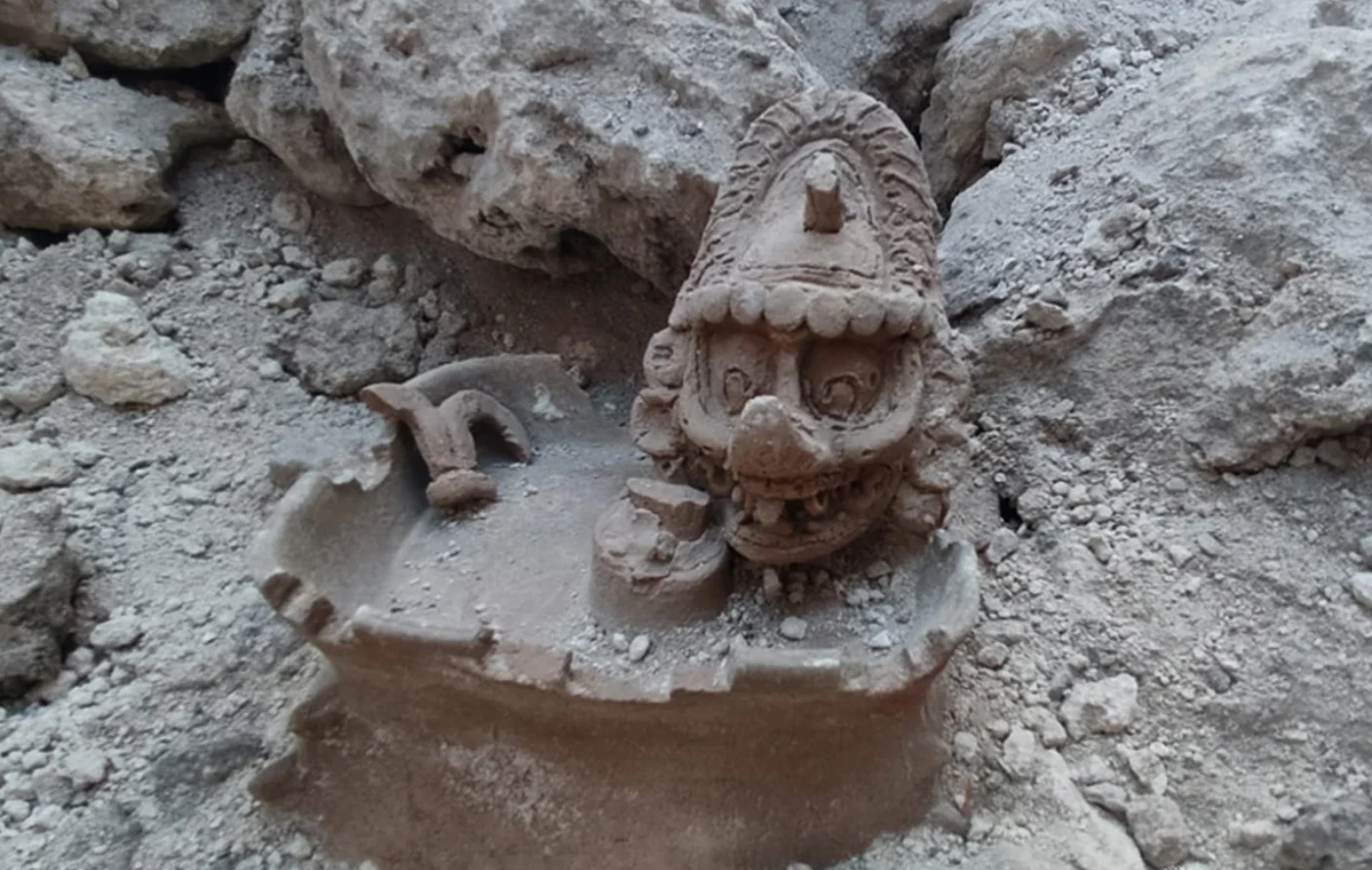 Tượng thần K’awiil Maya được phát hiện, lộ bí mật ngàn năm