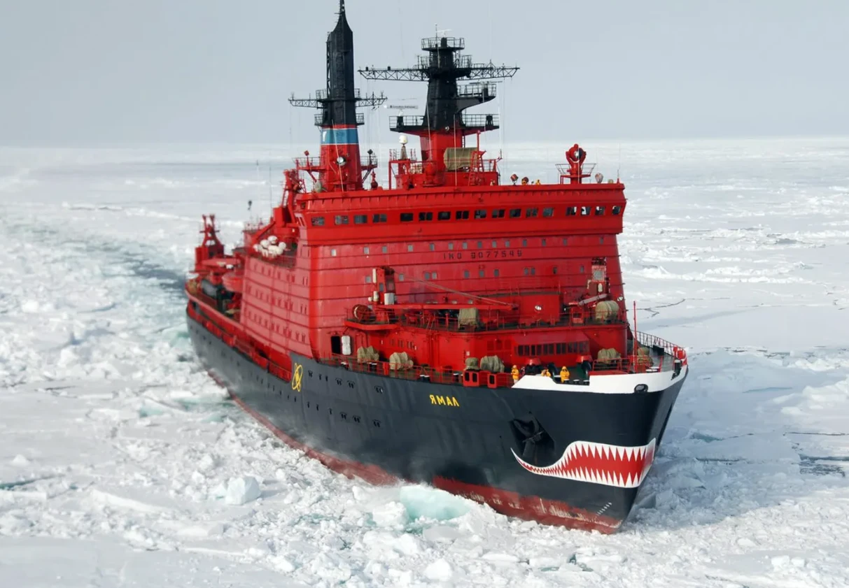 Cận cảnh tàu phá băng mạnh nhất thế giới nhờ công nghệ hạt nhân