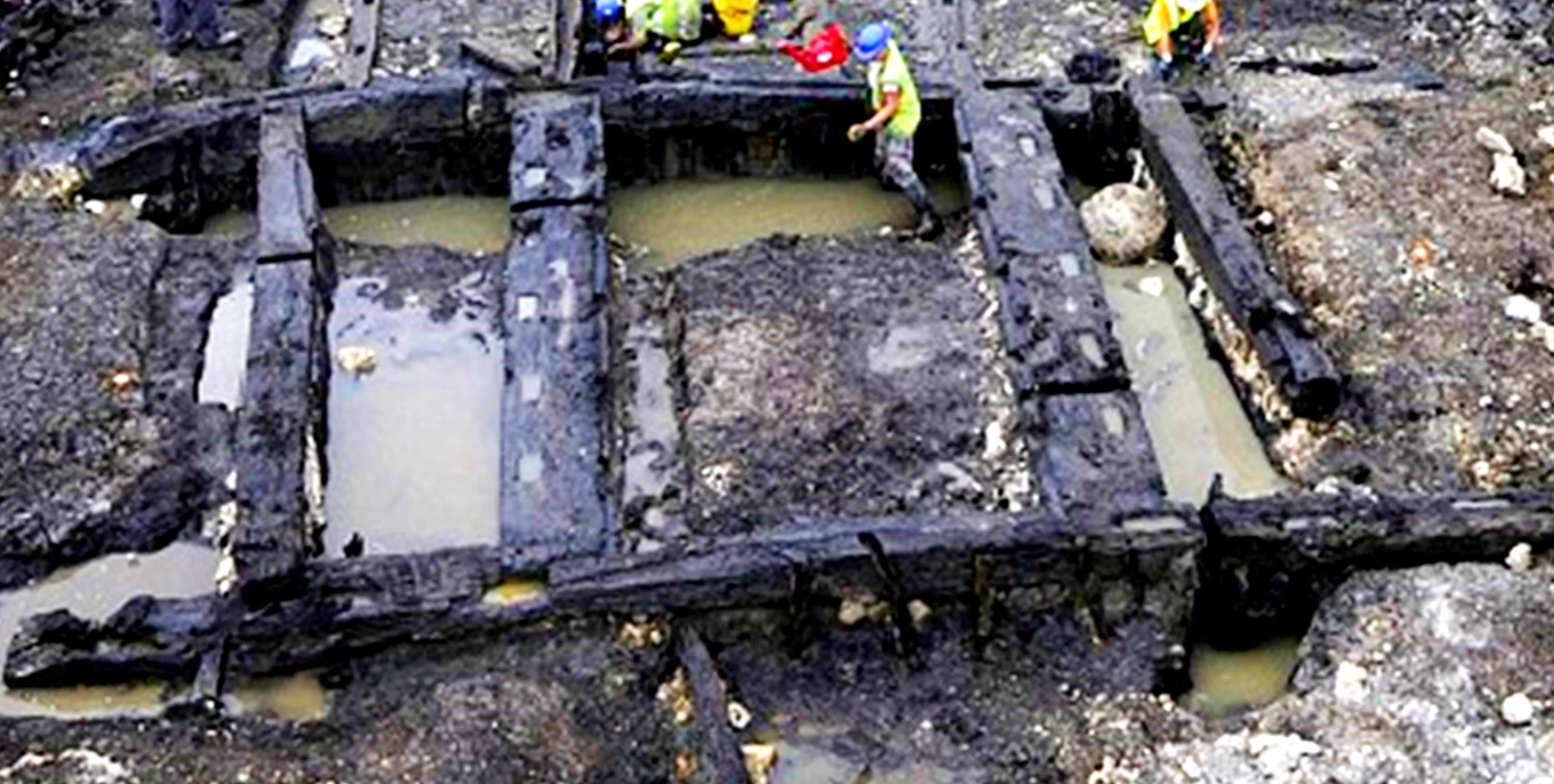 Bánh xe nước quái vật thế kỷ 12 lộ thông tin chấn động