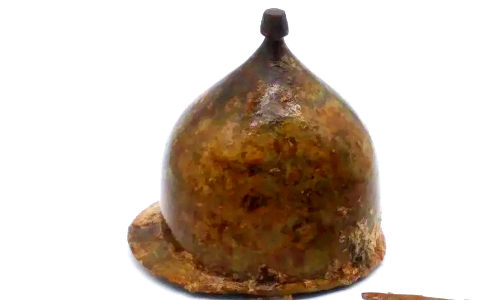 Tận mục chiếc mũ sắt La Mã quý hiếm 