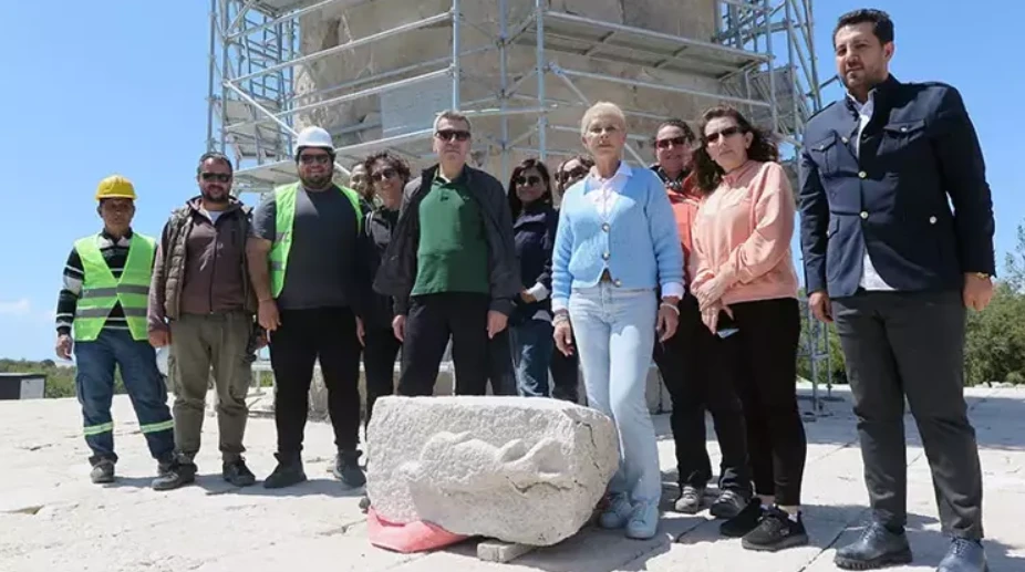 Giải mã bức phù điêu cá heo 2.000 tuổi tại thành phố cổ Patara