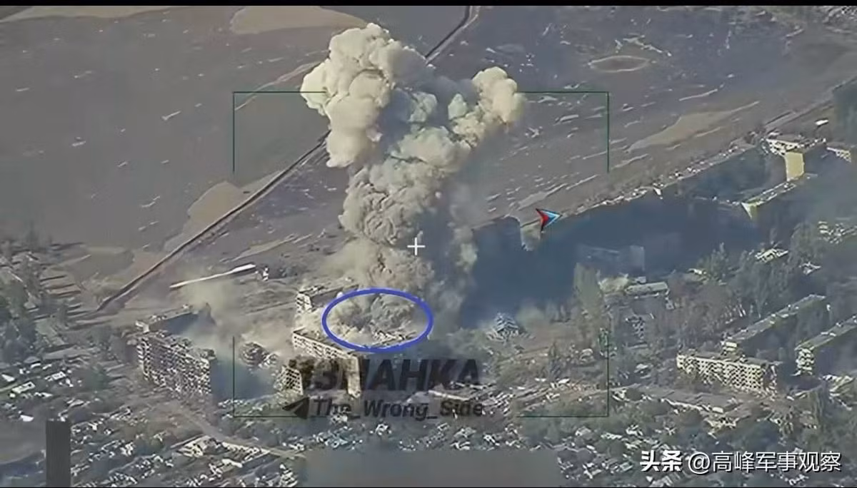 Để giữ vững Toretske, quân Ukraine tại đây đang được tiếp tế hoàn toàn bằng UAV và họ có thể không thể cầm cự được lâu ở đây. AFU cũng đang dùng mọi biện pháp có thể để đảo ngược tình thế tại Pokrovsk, đồng thời để đáp lại bom FAB UMPK của Nga nã liên hồi, AFU cũng sử dụng cả đạn phốt pho để chống lại quân Nga. (nguồn ảnh Military Review, Ukrinform, Rvvoenkory).