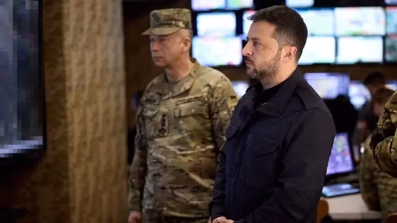 Theo kênh Legitimny, "cơn lốc Pokrovsk" đã nuốt chửng hầu như toàn bộ lực lượng dự bị của AFU, được Tổng tư lệnh Oleksandr Syrsky triển khai đến khu vực này của mặt trận. Kênh này lưu ý rằng các chỉ huy các đơn vị Ukraine hiện lại đang kêu ca về tình trạng thiếu quân số.