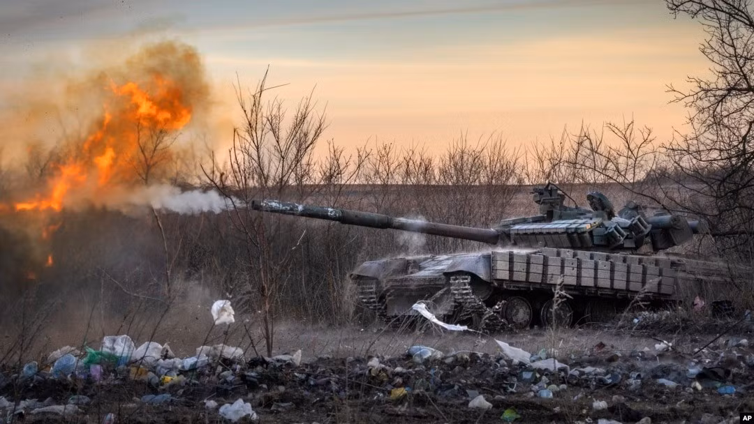 Nhưng theo thông tin do một nhóm nghiên cứu quân sự Ukraine cung cấp, kết quả hoàn toàn ngược lại. Kết quả của nhóm này cho thấy RFAF đã đạt được một "chiến thắng" đáng kể vào tháng trước - họ đã chiếm đóng 556 km2 lãnh thổ Ukraine vào tháng 6, đây là diện tích chiếm đóng lớn nhất trong năm nay.