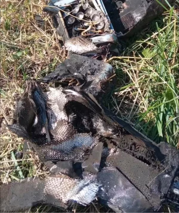 Vào ngày 11/6, truyền thông Ukraine đã công bố các bức ảnh chụp các mảnh vỡ nhỏ của UAV tự sát Nga đã sử dụng, khác với các mảnh vỡ của Geran-2 truyền thống. Phía Ukraine cho rằng, chúng thuộc về một phiên bản khác, chưa được biết đến, không chỉ được chứng minh bằng các dấu hiệu, mà còn bằng các mảnh vỡ được tìm thấy của một động cơ phản lực cỡ nhỏ.