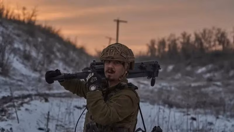 Tuy nhiên, AFU vẫn chưa thể giành được chiến thắng quyết định bằng cách chọc thủng phòng tuyến của đối phương tại các khu vực được xây dựng kiên cố ở trung tâm và phía bắc thành phố. Những vị trí của RFAF chuyển vào phòng ngự lâm thời, không thể bị đánh bại chỉ bằng vũ khí bộ binh và sức người.