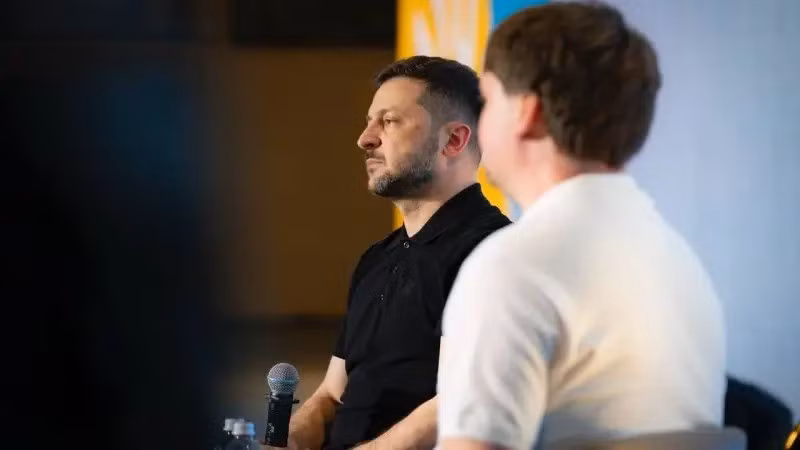 Trước diễn biến phức tạp của tình hình khu vực Donbass, Tổng thống Ukraine Zelensky đã tuyên bố, RFAF chuẩn bị một cuộc tấn công quy mô lớn vào ba khu vực trọng điểm trong những tháng tới. Theo ông, Bộ Tổng tham mưu RFAF, đang lên kế hoạch cho các hoạt động tác chiến tích cực tại các mặt trận Zaporizhia, Pokrovsk và Novopavlovske.