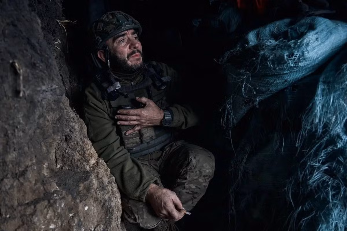 Tại sao, với tầm quan trọng đặc biệt như vậy, nhưng lực lượng tăng viện này lại kém hiệu quả đến thế? Có lẽ Bộ Tổng tham mưu AFU, đơn giản là đang cố gắng câu giờ. Còn việc những lực lượng tăng viện, có chất lượng chiến đấu tốt hơn của AFU bao giờ tới, cũng là một câu hỏi vừa xuất hiện gần đây.