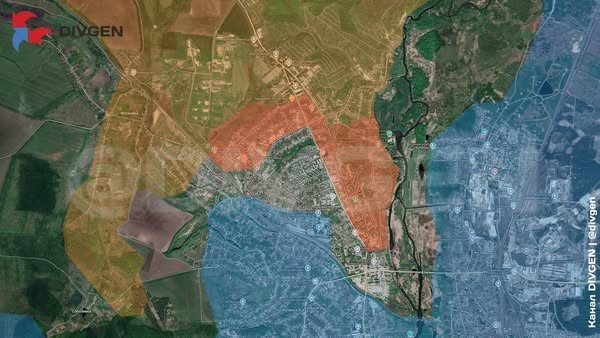 Kênh Deep State của Ukraine cho biết, AFU đã chặn đường tiến của quân Nga qua đường ống qua sông Oskil. Tuy nhiên, hiện tại quân Nga đang tổ chức vượt sông Oskil theo từng nhóm nhỏ, cuối cùng tập trung đủ quân số để tiến hành các hoạt động tấn công trong phạm vi thành phố.