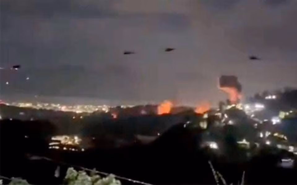 Một cuộc không kích phủ đầu cũng đã phá hủy hầm trú ẩn của tổng thống Venezuela tại căn cứ quân sự Fuerte Tiuna, nơi Tổng thống Nicolás Maduro dự kiến ​​sẽ sơ tán trong trường hợp khẩn cấp. Nói cách khác, tất cả các tuyến đường thoát hiểm của ông đều bị chặn trước, và khả năng kỹ thuật vượt trội của lực lượng đặc nhiệm đường không Delta Force, đã không cho lực lượng an ninh của ông Maduro, bất kỳ cơ hội nào.