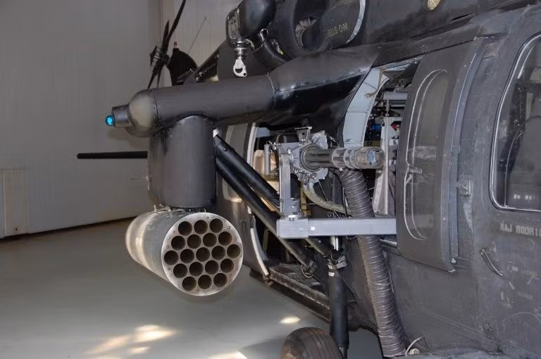 Theo một số nguồn tin, phiên bản MH-60M Black Hawk này còn được trang bị máy bay không người lái trinh sát, được sử dụng để xác định các vị trí phòng không ẩn nấp, sau đó các trận địa phòng không sẽ bị hỏa lực từ trực thăng phá hủy.