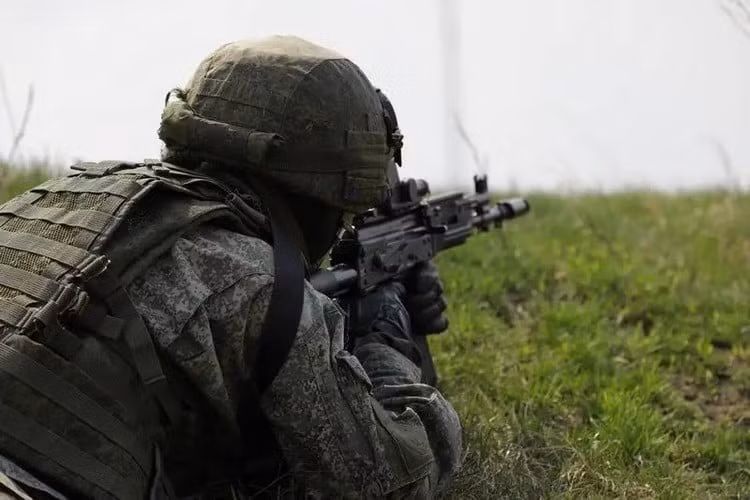 Có thể nhận thấy, tất cả những điều này không xảy ra đột ngột, cũng không phải là sự may rủi. Theo các nhà phân tích chiến trường, tốc độ của Cụm quân phía Bắc RFAF, có liên quan chặt chẽ đến sự ngắt kết nối giữa việc triển khai các nguồn lực phòng thủ của Ukraine.