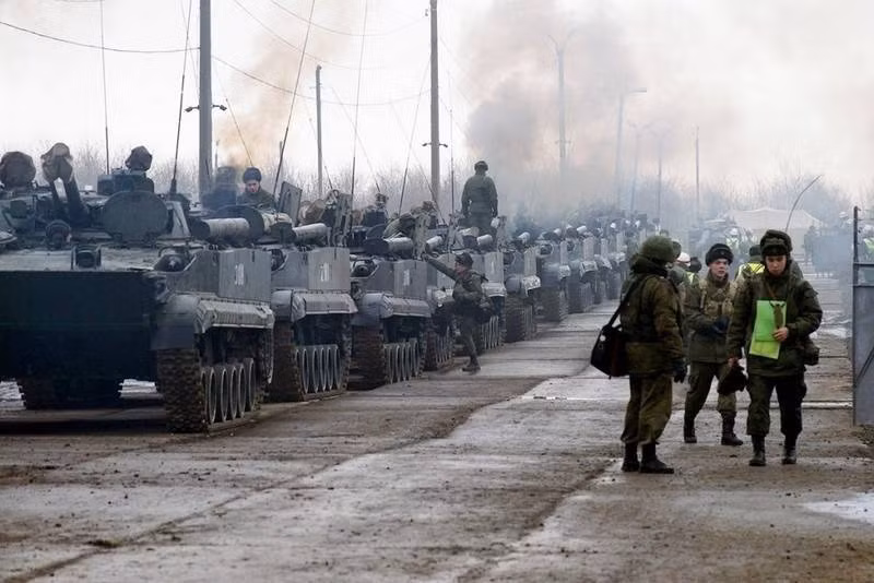 Lữ đoàn bộ binh cơ giới sơn cước 34 thuộc Tập đoàn quân số 49 của Quân khu phía Nam của RFAF. Trong những ngày đầu chiến tranh Nga-Ukraina, đơn vị này thuộc Cụm quân phía Nam và tham gia vào cuộc tấn công lên phía bắc Kherson, chiếm đóng một khu vực rộng lớn.