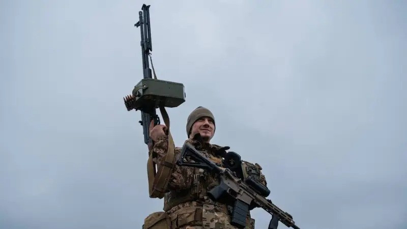 Việc RFAF chiếm được “mấu lồi Dobropillia”, xuất phát từ việc AFU bị “hút hết” vào cuộc tấn công ở Pokrovsk. Cuộc tấn công của Nga ở “mấu lồi Dobropillia” chính xác là để chuẩn bị cho trận chiến quyết định ở Pokrovsk.