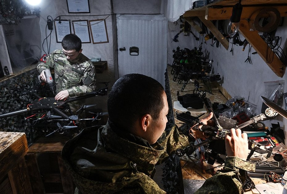 Như vậy, việc đưa vào sử dụng UAV chiến thuật, điều khiển bằng cáp quang, cùng với việc mở rộng phạm vi hoạt động sau đó, đã giúp cho RFAF tiến hành các cuộc tấn công liên tục vào trận địa phòng ngự của AFU và các khu vực hậu phương gần.