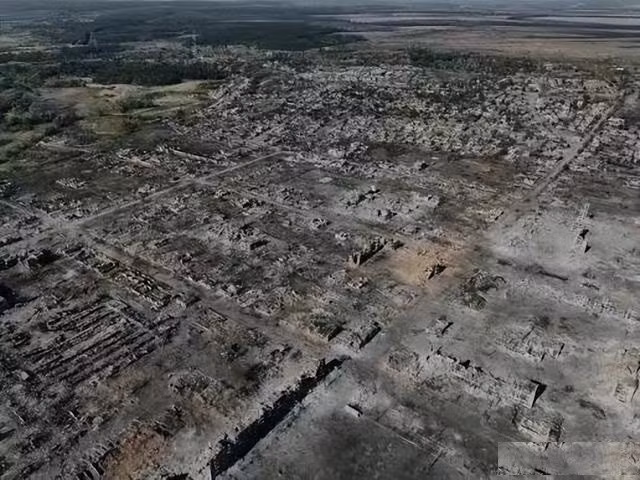 Sau khi chiếm được khuôn viên trường Đại học Kỹ thuật Nông nghiệp Quốc gia Kharkov trên phố Soborna, nhà máy tổng hợp, phố Proletarskaya và phố Hertsakaya, cũng như trạm biến áp, RFAF tiếp tục chiếm giữ nhà máy xe ngựa, nghĩa trang và khu dân cư gần xa lộ T2104, tiến đến ngoại ô Sinnenikove.