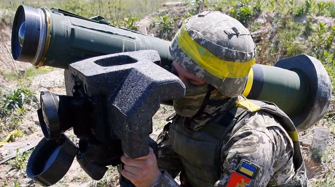 Việc vẫn nhấn mạnh vào địa hình thuận lợi, mà không nhìn thấy sức mạnh của quân đội Ukraine (AFU), cũng như sự viện trợ vũ khí, thông tin tình báo của Mỹ và phương Tây cho Ukraine, cho thấy sự thiếu hiểu biết sâu sắc về cuộc chiến kéo dài ba năm này; giống như người chỉ nhìn thây cây, mà không nhìn thấy khu rừng.