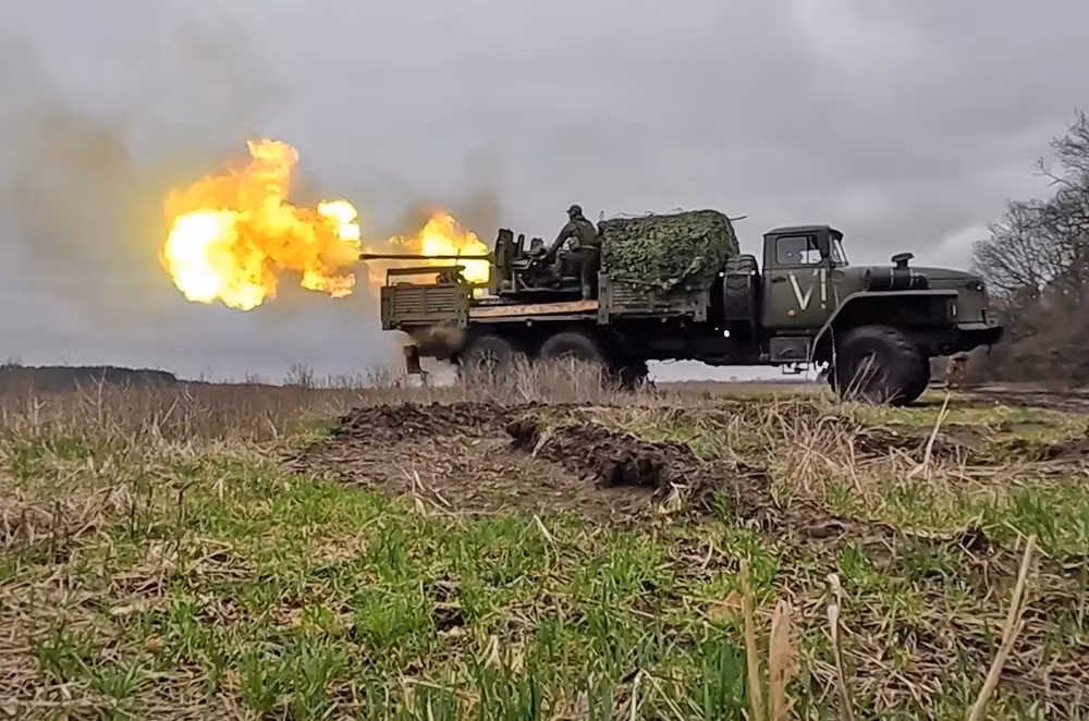 Tháng 5 năm 2024, RFAF đã đánh bại thành công cuộc phản công của AFU, chiếm đóng vùng ngoại vi Pokrovsk và xây dựng trận địa xuất phát tấn công; tháng 6 năm 2024, RFAF tập trung lực lượng để mở một cuộc tấn công quy mô lớn và cuộc tấn công kéo dài đến tháng 4 năm 2025. Giao tranh ngày càng ác liệt và trở thành chiến trường cốt lõi ở khu vực Donetsk.