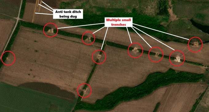 Tuyến phòng thủ "Donbass mới" được xây dựng theo đúng quy định, với các tuyến công sự ở phía sau, cách nhau 20-30 km, dọc theo lưu vực sông, dọc theo các điểm cao, nhằm tạo ra độ thông thoáng cho UAV, tiện cơ động lực lượng. Tuyến này rất dài, trải dài qua nhiều khu vực và nhiều đoạn đường phức tạp; ông Shiryaev giải thích.