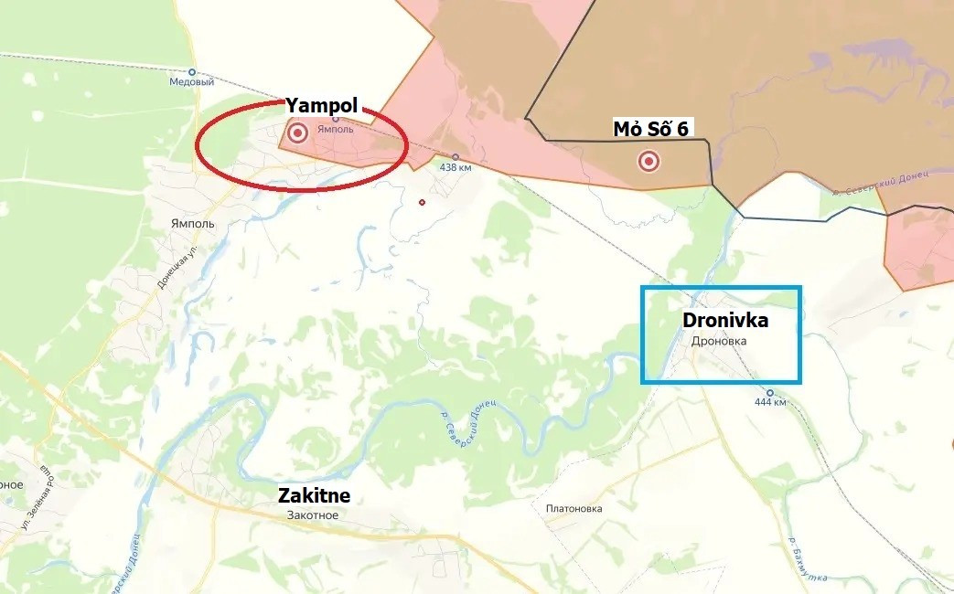 Phía bắc Seversk, giao tranh vẫn tiếp diễn gần Mỏ số 6. Quân Nga đang tiến về phía làng Rudnik và sông Bakhmutka. Hơn nữa, có thông tin về sự cải thiện tình hình chiến thuật gần Dronivka, mở đường đến Seversk từ phía bắc, và một cuộc tiến công dọc theo đường sắt. Đồng thời, quân Nga tiếp tục tấn công tại Yampol.