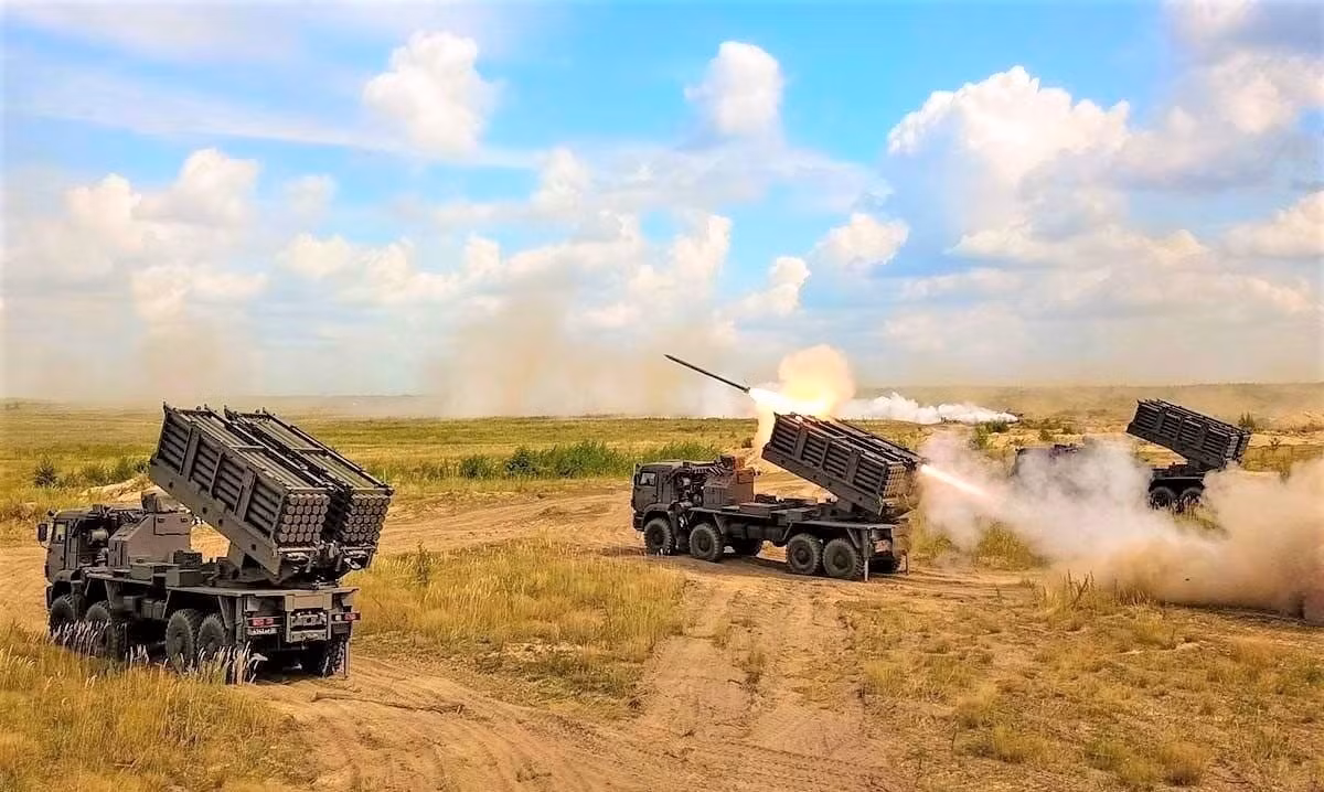 Hệ thống rải mìn Zemledeliye đã từng được sử dụng trước đây, đặc biệt là gần Avdiivka, kết hợp với máy bay không người lái và pháo binh để tiêu diệt lực lượng dự bị của Ukraine, bao gồm cả các lữ đoàn được tổ chức theo “chuẩn NATO”, được trang bị vũ khí do phương Tây sản xuất.