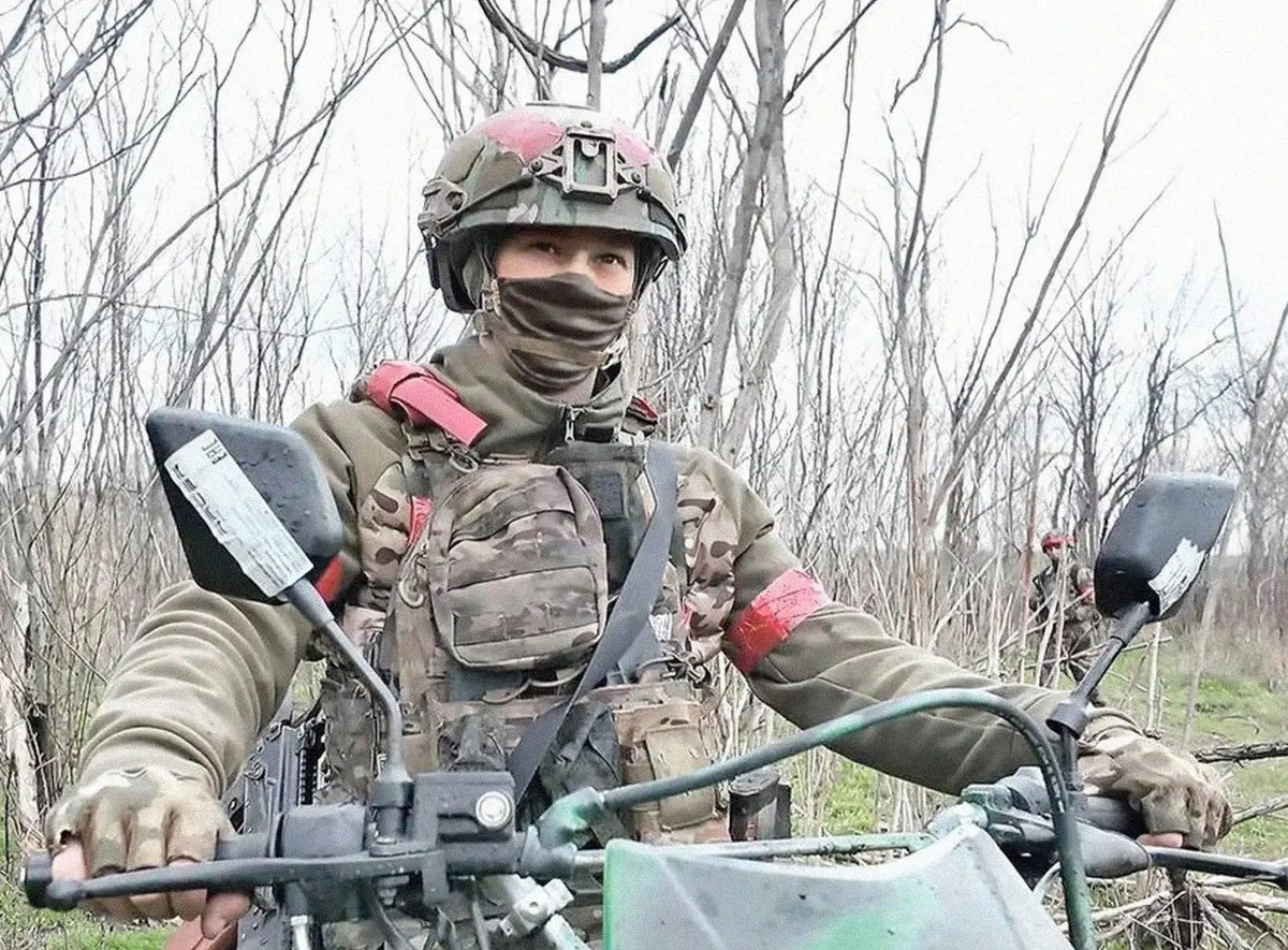 Như vậy trên hướng Nam Donetsk (Novopavlovsk) do Cụm Vostok đảm nhiệm, các đội hình AFU đã bị đánh bật khỏi Otradny; mặc dù AFU tiến hành phản công nhưng không thành công. Alekseyevka đang bị siết chặt và đang có tiến triển trong việc định cư tại Komar. Tình hình của lực lượng Ukraine theo hướng này đang xấu đi từng ngày. (nguồn ảnh Topwar, Ukrinform, Liveuamap, TASS).